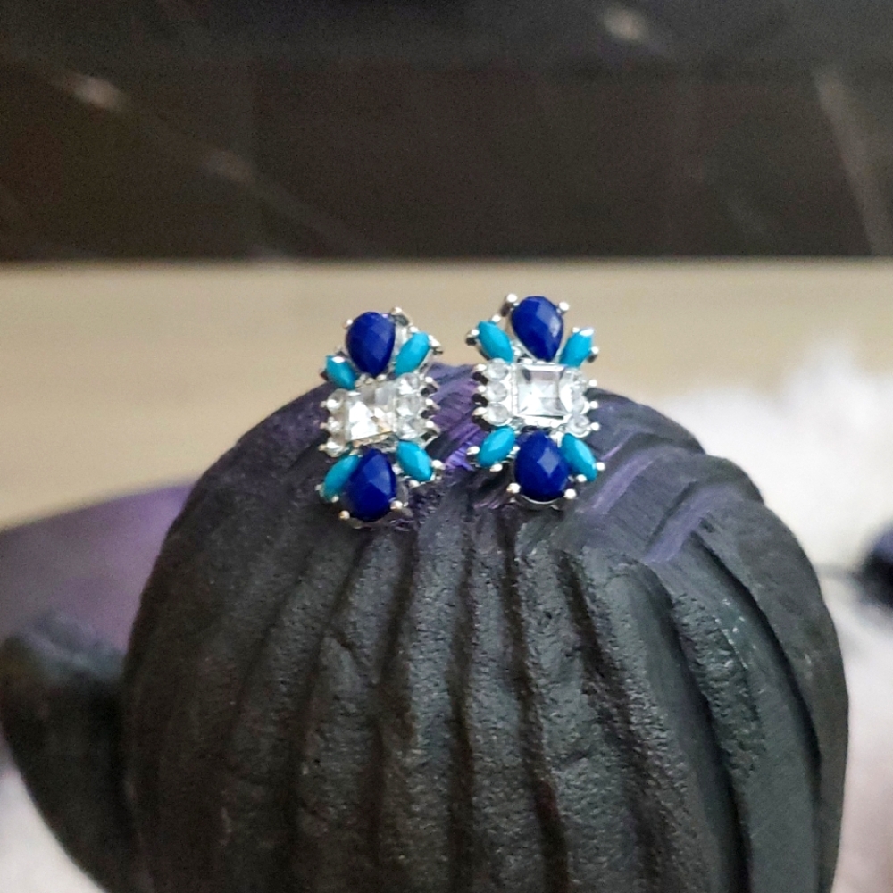 Cute Turquoise & Navy Lucite Faceted Stones with Centre Crystal